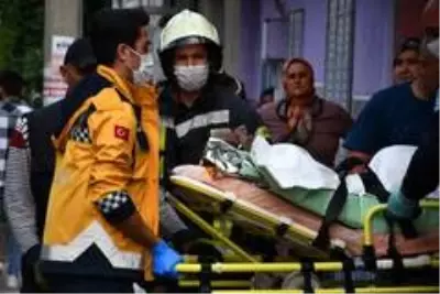 Psikolojik sorunları olan kişi üzerine benzin dökerek kendini yaktı Psikolojik sorunları olan kişi üzerine benzin dökerek kendini yaktı