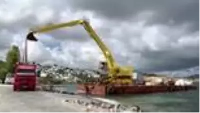 Bodrum'da sitenin sahil kısmında kaçak iskele yapıldığı iddiası Bodrum'da sitenin sahil kısmında kaçak iskele yapıldığı iddiası