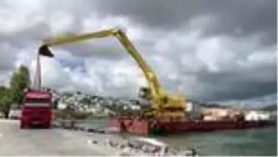 Bodrum'da sitenin sahil kısmında kaçak iskele yapıldığı iddiası Bodrum'da sitenin sahil kısmında kaçak iskele yapıldığı iddiası