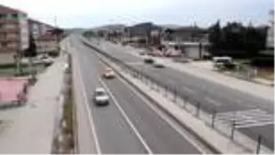 Bursa ve çevre illerde sokaklar boş kaldı Bursa ve çevre illerde sokaklar boş kaldı