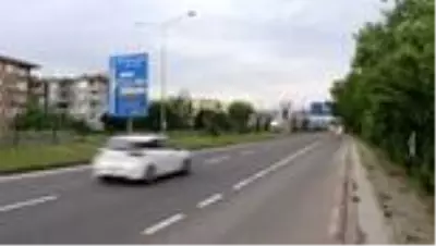 Bursa ve çevre illerde sokaklar boş kaldı Bursa ve çevre illerde sokaklar boş kaldı