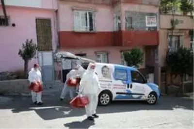 Büyükşehir'den bayram öncesi 10 bin haneye hediye paketi