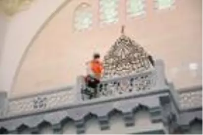 Camilerde dezenfeksiyon çalışması başlatıldı Camilerde dezenfeksiyon çalışması başlatıldı