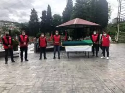 Cenaze namazını vefa ekibi kıldı