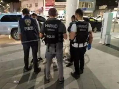Cizre'de sokağa çıkma kısıtlaması öncesi uyuşturucu denetimi