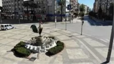 Denizli'de 4 gün sürecek sokağa çıkma kısıtlamasında kent bomboş kaldı Denizli'de 4 gün sürecek sokağa çıkma kısıtlamasında kent bomboş kaldı