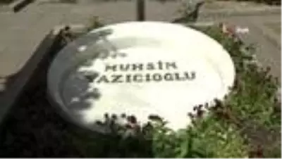 Destici, Muhsin Yazıcıoğlu'nun kabrini ziyaret etti Destici, Muhsin Yazıcıoğlu'nun kabrini ziyaret etti