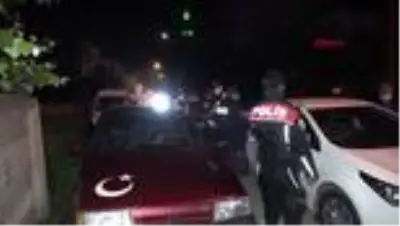 DÜZCE Uygulamadan kaçtılar, eve dönünce yakalandılar DÜZCE Uygulamadan kaçtılar, eve dönünce yakalandılar