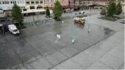 Eminönü Meydanı'nda Arife Günü'ndeki sakinlik havadan fotoğraflandı