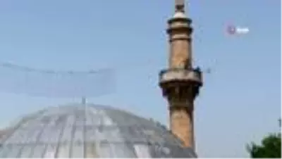 Emirsultan Camii depreme dayanamaz...Caminin ana kubbesindeki 8 ayrı çatlak restorasyonu durdurdu Emirsultan Camii depreme dayanamaz...Caminin ana kubbesindeki 8 ayrı çatlak restorasyonu durdurdu