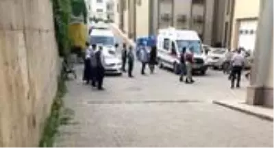 Gölete giren 2 kardeş boğuldu Gölete giren 2 kardeş boğuldu