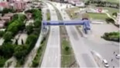 Her bayram öncesi 100 bin aracın geçtiği 'kilit kavşak'ta sessizlik Her bayram öncesi 100 bin aracın geçtiği 'kilit kavşak'ta sessizlik