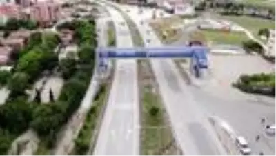 Her bayram öncesi 100 bin aracın geçtiği 'kilit kavşak'ta sessizlik Her bayram öncesi 100 bin aracın geçtiği 'kilit kavşak'ta sessizlik