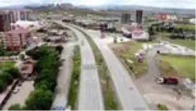 Her bayram öncesi 100 bin aracın geçtiği 'kilit kavşak'ta sessizlik Her bayram öncesi 100 bin aracın geçtiği 'kilit kavşak'ta sessizlik
