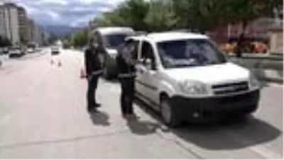 İç Anadolu, sokağa çıkma kısıtlamasının ardından sessizliğe büründü İç Anadolu, sokağa çıkma kısıtlamasının ardından sessizliğe büründü