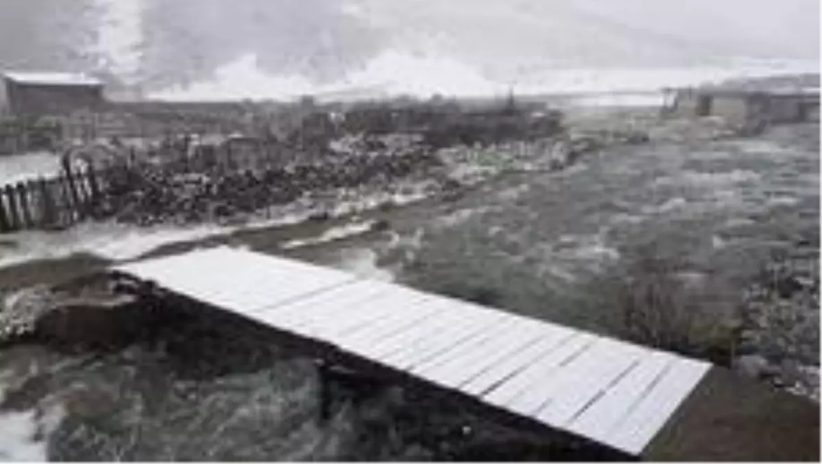 İkizdere ilçesi yüksek kesimlerinde Mayıs ayında kar yağışı