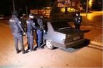 Karabük'te kısıtlamaya uymayan 2 kişiye para cezası