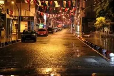 Karaman sokağa çıkma kısıtlamasının başlamasıyla sessizliğe büründü Karaman sokağa çıkma kısıtlamasının başlamasıyla sessizliğe büründü