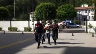 'Kesik İbo' lakaplı 13 yıl hapis cezası bulunan şüpheli yakalandı 'Kesik İbo' lakaplı 13 yıl hapis cezası bulunan şüpheli yakalandı