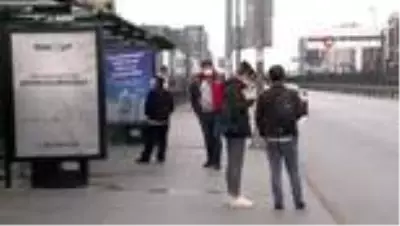Kısıtlamanın ilk gününde yollar boş kaldı