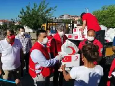 Kızılay'dan Roman vatandaşlara gıda yardımı Kızılay'dan Roman vatandaşlara gıda yardımı
