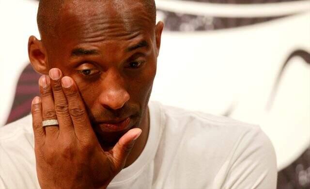 Kobe Bryant'ın adı, İstanbul Caddebostan'daki bir basketbol sahasına verildi Kobe Bryant'ın adı, İstanbul Caddebostan'daki bir basketbol sahasına verildi
