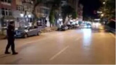Kütahya'da sokağa çıkma kısıtlamasını ihlal eden 2 kişiye ceza uygulandı Kütahya'da sokağa çıkma kısıtlamasını ihlal eden 2 kişiye ceza uygulandı