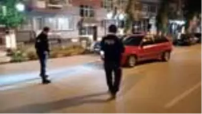 Kütahya'da sokağa çıkma kısıtlamasını ihlal eden 2 kişiye ceza uygulandı Kütahya'da sokağa çıkma kısıtlamasını ihlal eden 2 kişiye ceza uygulandı