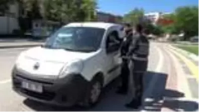 Kütahya'da sokağa çıkma yasağı, mobese kameralarıyla takip ediliyor Kütahya'da sokağa çıkma yasağı, mobese kameralarıyla takip ediliyor