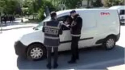 Kütahya'da sokağa çıkma yasağı, mobese kameralarıyla takip ediliyor Kütahya'da sokağa çıkma yasağı, mobese kameralarıyla takip ediliyor