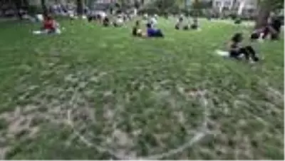 Madison Sqaure Park'ta 'sosyal mesafe' çemberi - NEW Madison Sqaure Park'ta 'sosyal mesafe' çemberi - NEW