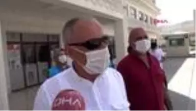 MARDİN Maske takmanın zorunlu olduğu Derik'te 3 bin maske dağıtıldı MARDİN Maske takmanın zorunlu olduğu Derik'te 3 bin maske dağıtıldı