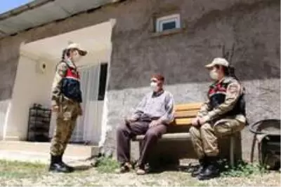 Mehmetçik'ten bayram öncesi vefa hizmeti
