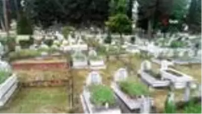 Mezarlıklar duasız kalmadı Mezarlıklar duasız kalmadı