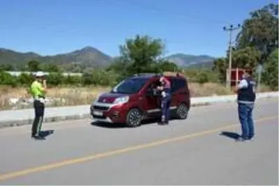 Muğla'da jandarma ve polis ekiplerinden ortak denetim Muğla'da jandarma ve polis ekiplerinden ortak denetim
