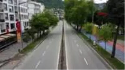 Ordu'da, Karadeniz Sahil Yolu boş kaldı Ordu'da, Karadeniz Sahil Yolu boş kaldı