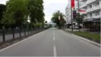 Ordu'da, Karadeniz Sahil Yolu boş kaldı Ordu'da, Karadeniz Sahil Yolu boş kaldı