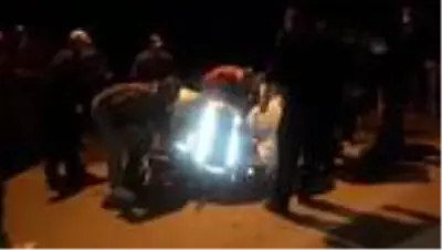 Otomobil aydınlatma direğine çarptı: 1 ölü, 1 yaralı Otomobil aydınlatma direğine çarptı: 1 ölü, 1 yaralı