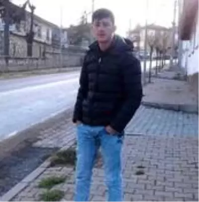 Otomobil elektrik direğine çarptı: 1 ölü, 1 yaralı Otomobil elektrik direğine çarptı: 1 ölü, 1 yaralı