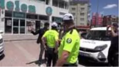 Ramazan Bayramı'nı kapsayan sokağa çıkma kısıtlamasına uyuluyor Ramazan Bayramı'nı kapsayan sokağa çıkma kısıtlamasına uyuluyor