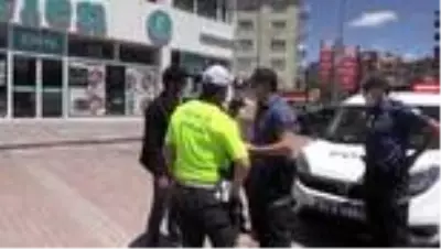 Ramazan Bayramı'nı kapsayan sokağa çıkma kısıtlamasına uyuluyor Ramazan Bayramı'nı kapsayan sokağa çıkma kısıtlamasına uyuluyor