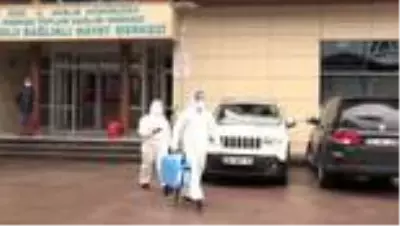 Rize'ye gelen çay üreticilerine ve işçilerine Kovid-19 testi yapılıyor Rize'ye gelen çay üreticilerine ve işçilerine Kovid-19 testi yapılıyor