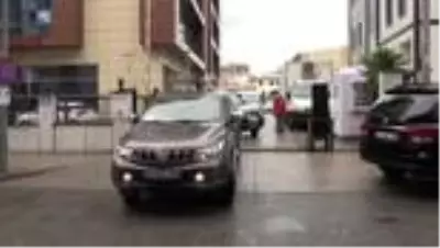 Rize'ye gelen çay üreticilerine ve işçilerine Kovid-19 testi yapılıyor Rize'ye gelen çay üreticilerine ve işçilerine Kovid-19 testi yapılıyor