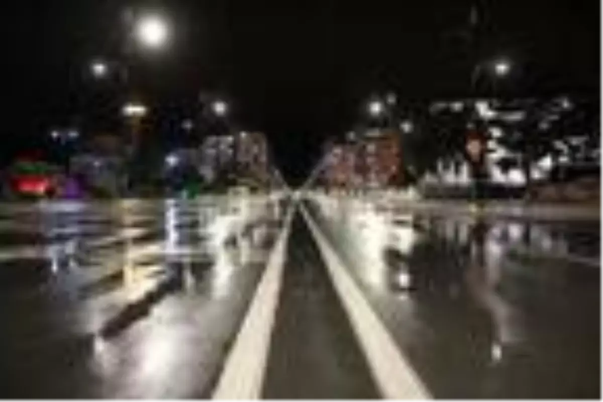 Sivas'ta cadde ve sokaklar boş kaldı