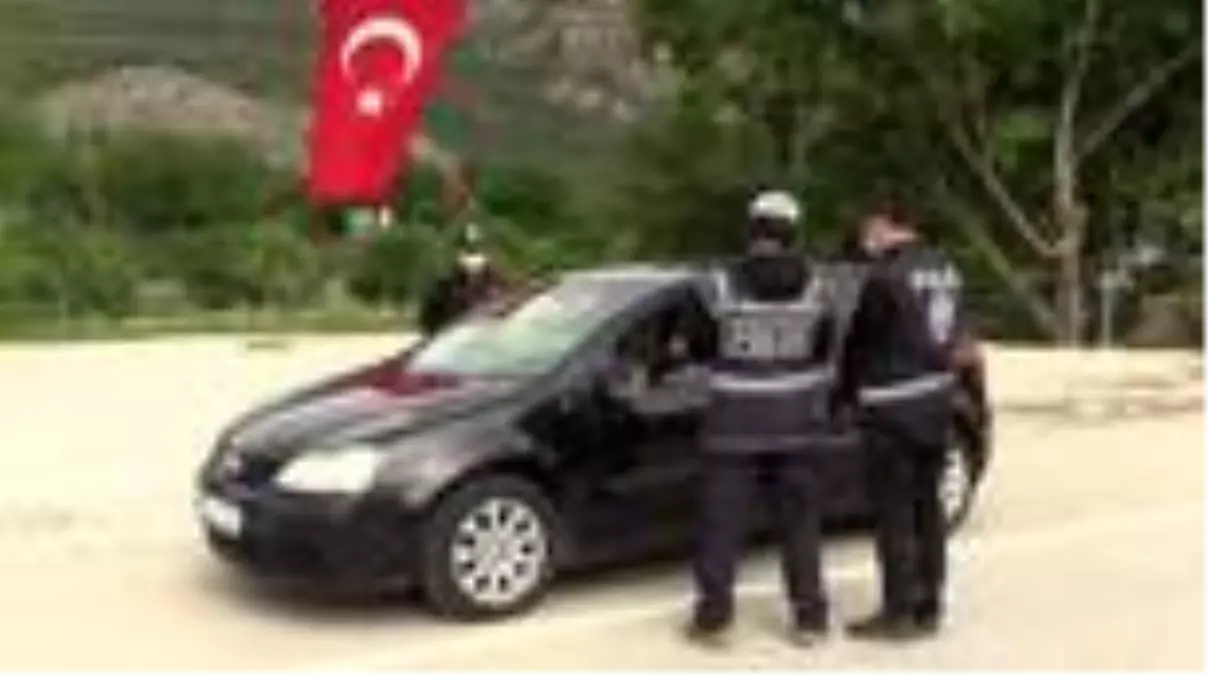 Sokağa çıkma kısıtlamasına uymayan 52 kişiye ceza