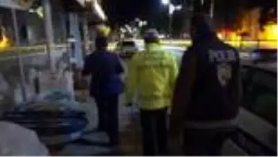Tokat’ta denetim yapan polislere çay ikramı