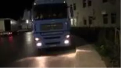 Türkiye’ye giriş yapan bir tırda milyonlarca makaron ve sigara filtresi ele geçirildi