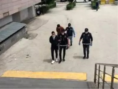 Uyuşturucuyu araç motoruna sakladılar Uyuşturucuyu araç motoruna sakladılar
