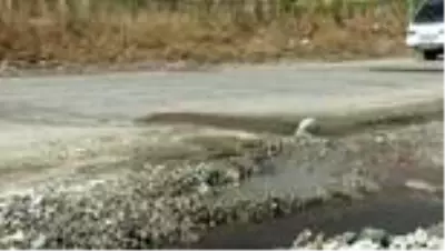 Yoldan termal su çıktı Yoldan termal su çıktı