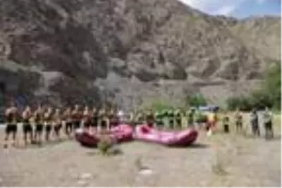 Zap Nehri'nde rafting yaptılar